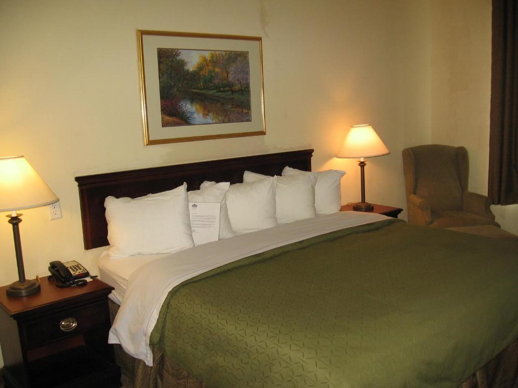 Country Inn & Suites By Radisson, Newport News South, Va Room photo